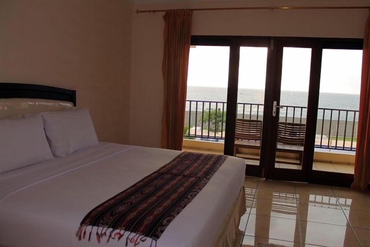 Lombok Beach Hotel Montongbuwoh Ngoại thất bức ảnh
